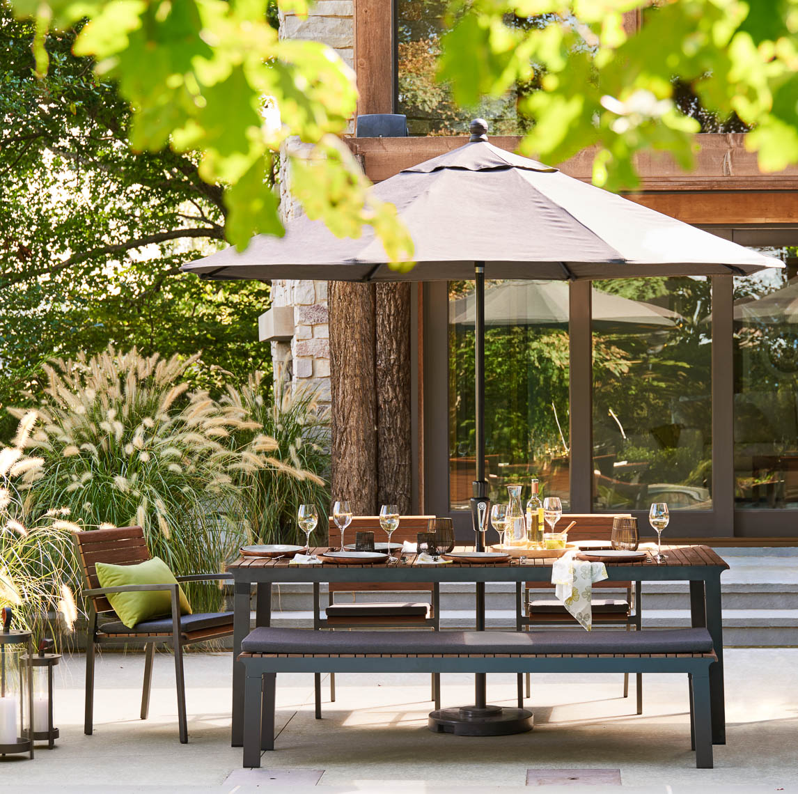 alec-hemer-photography-CB-outdoor-dining