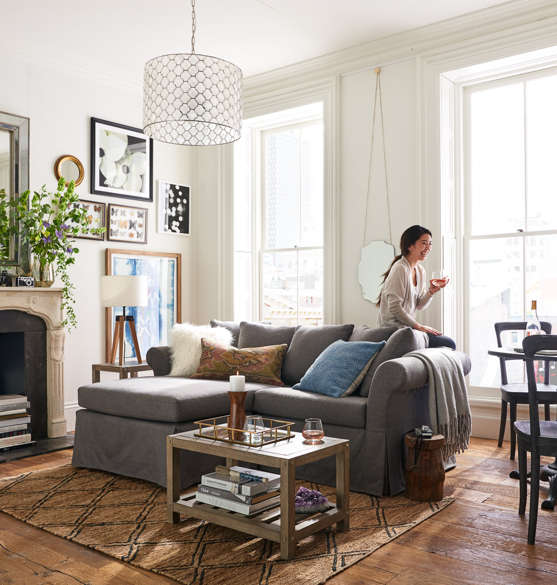 alec-hemer-photography-PB_small-apartment-livingroom-1A